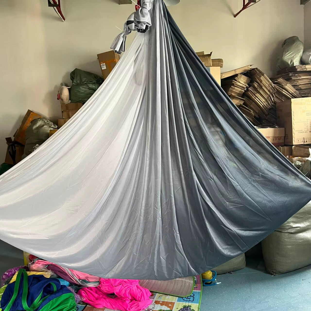 Anti-Gravity Multicolour Yoga Hammock Flying Swing 5M Fabrics Yoga Belts for the Yoga Exercise Air Swing Bed Trapeze Yoga Studio