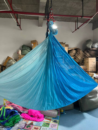 Anti-Gravity Multicolour Yoga Hammock Flying Swing 5M Fabrics Yoga Belts for the Yoga Exercise Air Swing Bed Trapeze Yoga Studio